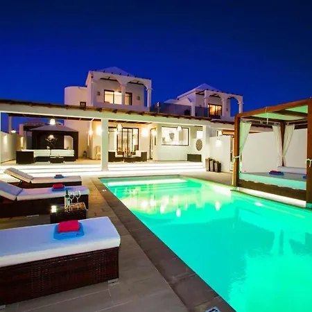 Playa Blanca Sleeps 6 Pool Air Con Wifi